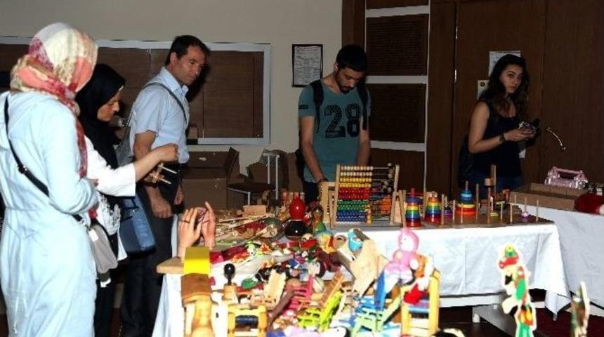 T&uuml;rk D&uuml;nyası &Ccedil;ocuk Oyun Ve Oyuncakları Aydın&rsquo;da Tanıtıldı