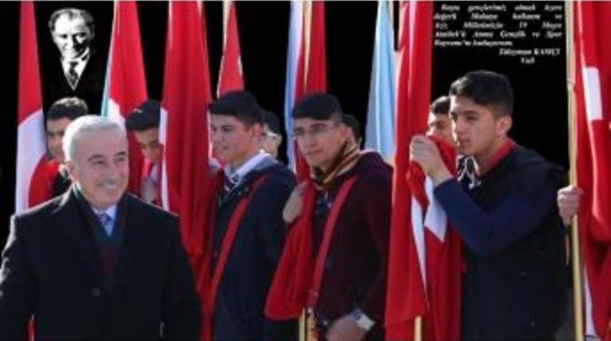 Vali Kam&ccedil;ı&rsquo;nın, 19 Mayıs Mesajı