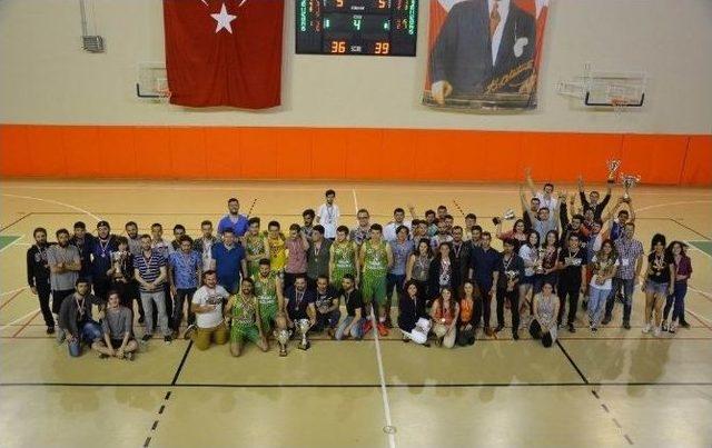 Nkü’de 10’uncu Spor Şenliği Müsabakaları Sona Erdi