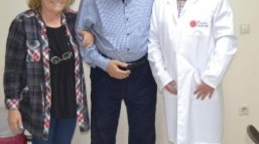 Sedyeyle Geldiği Hastaneden Y&uuml;r&uuml;yerek Ayrıldı