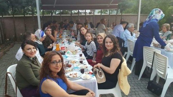 Osmaneli’de Görev Yapan Hemşireler Akşam Yemeğinde Buluştu G3