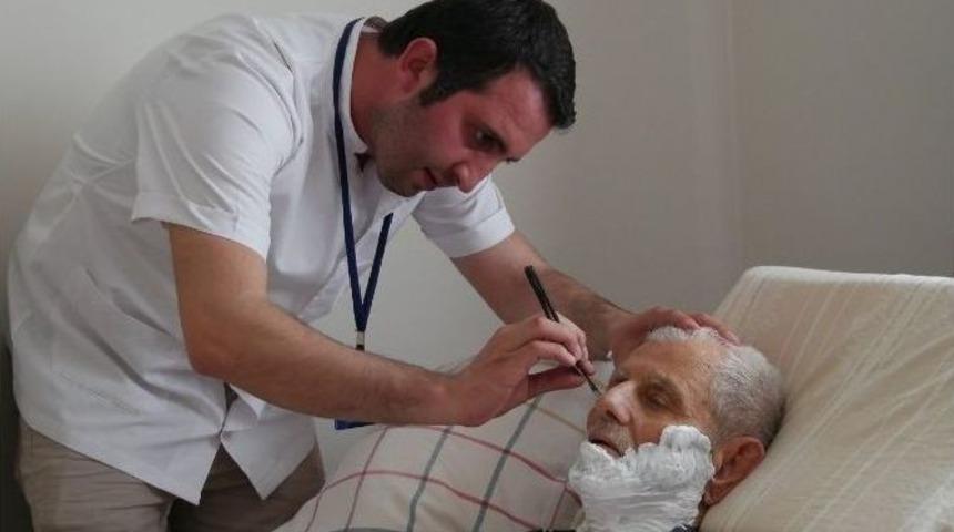 B&uuml;y&uuml;k&ccedil;emece&rsquo;de Evlere &Uuml;cretsiz Tıraş Hizmeti