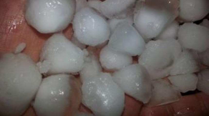 Van’da Fındık Büyüklüğünde Dolu Yağdı