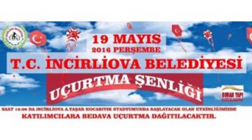 Ay Yıldızlı U&ccedil;urtmalar İncirliova Semalarını S&uuml;syleyecek