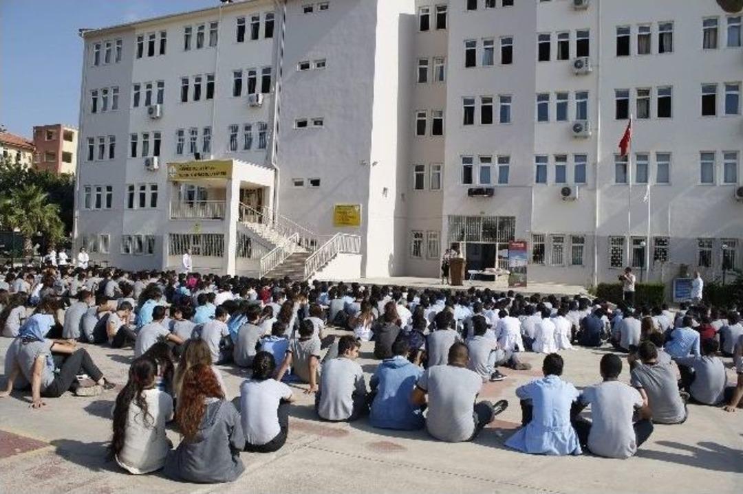 Deniz Sezonu &Ouml;ncesi &Ouml;ğrencilere &rsquo;suda Boğulmalar Ve İlk Yardım&rsquo; Kursu