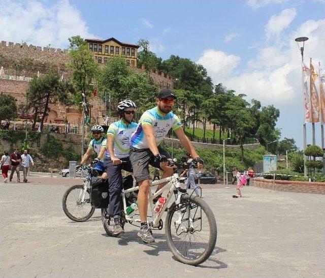 (&ouml;zel Haber) G&ouml;rme Engelli Bisiklet&ccedil;i Diyar Diyar Geziyor 3