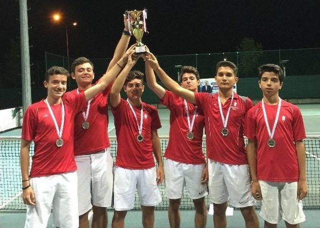 Liseler Arası Teniste, T&uuml;rkiye İkincisi Oldular 3