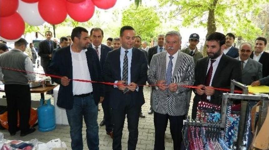 Doğanşehir&rsquo;de &Ouml;ğrenciler Yararına Kermes A&ccedil;ıldı