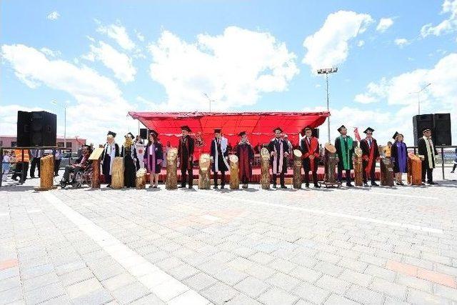 Bozok &Uuml;niversitesi &Ouml;ğrencileri Mezuniyet Sevincni Yaşadı 1