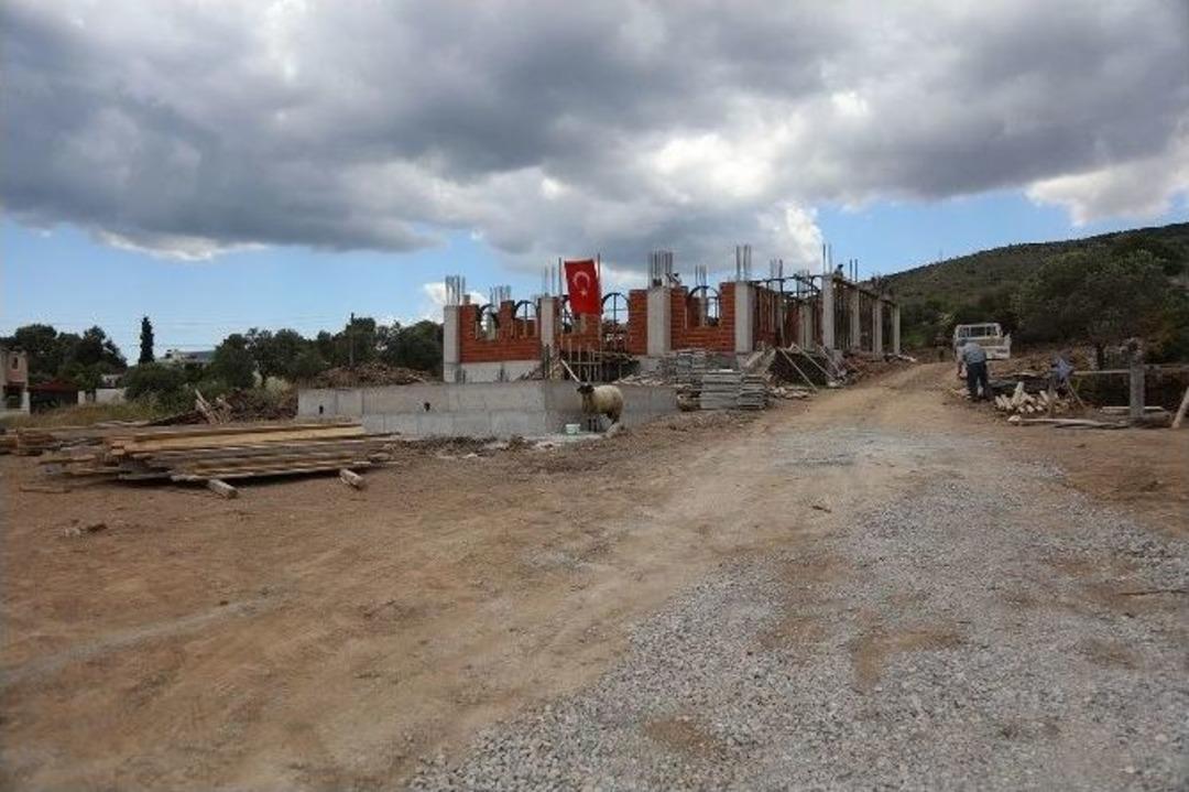 Urla&rsquo;ya 400 Kişi Kapasiteli Cami