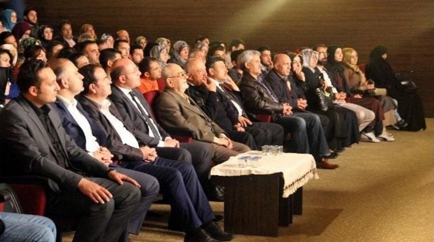 &Uuml;stad Necip Fazıl Kısak&uuml;rek K&uuml;tahya&rsquo;da Anıldı