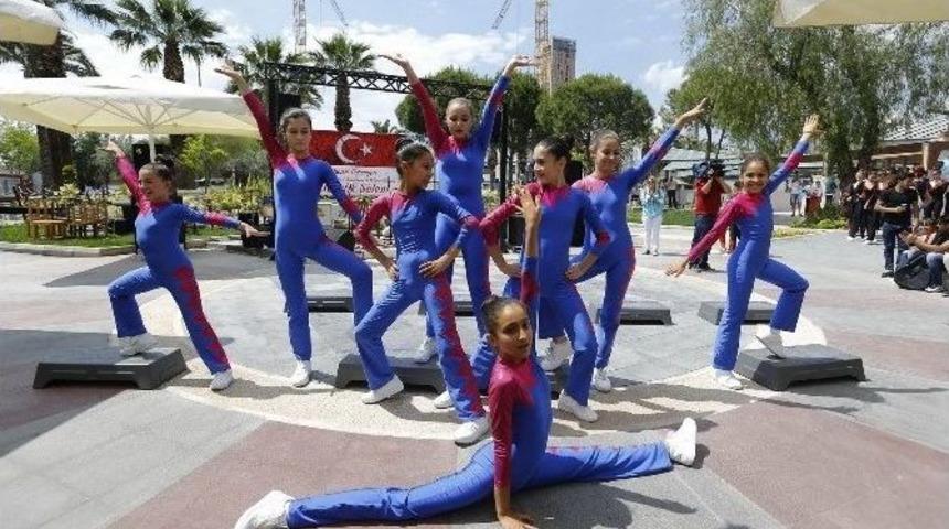 Sema Pekdaş: &ldquo;cumhuriyeti Sahiplenin&rdquo;