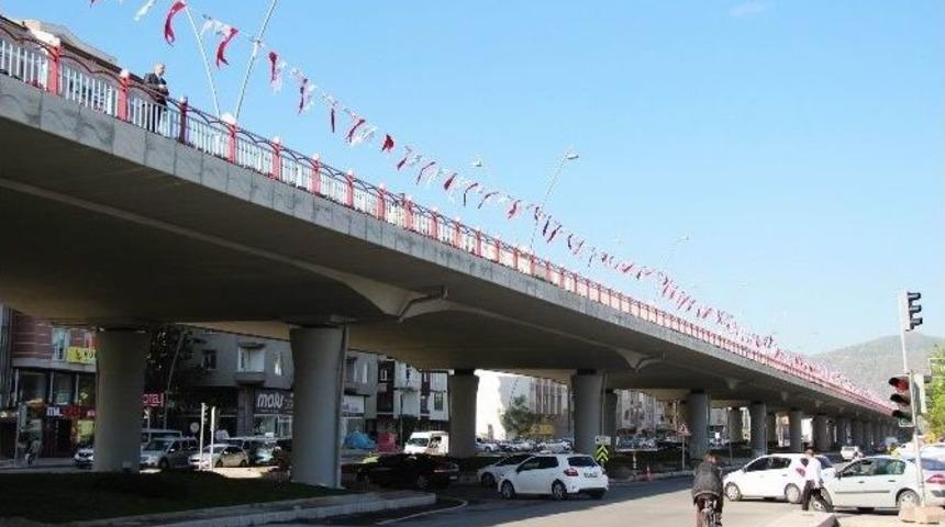 Başkan Çelik Köprülü Kavşağı Tek Başına İnceledi