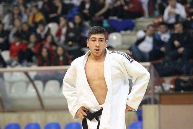 Manisa Büyükşehir’den Judoda Büyük Başarı