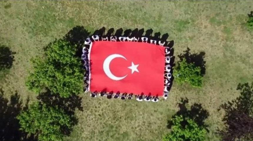 Gen&ccedil;lik, Aydın&rsquo;dan Ata&rsquo;ya Cevap Verdi