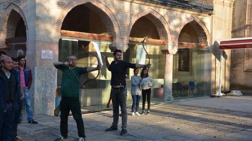 Battalgazi&rsquo;nin Torunları Ok&ccedil;uluğu &Ouml;ğreniyor