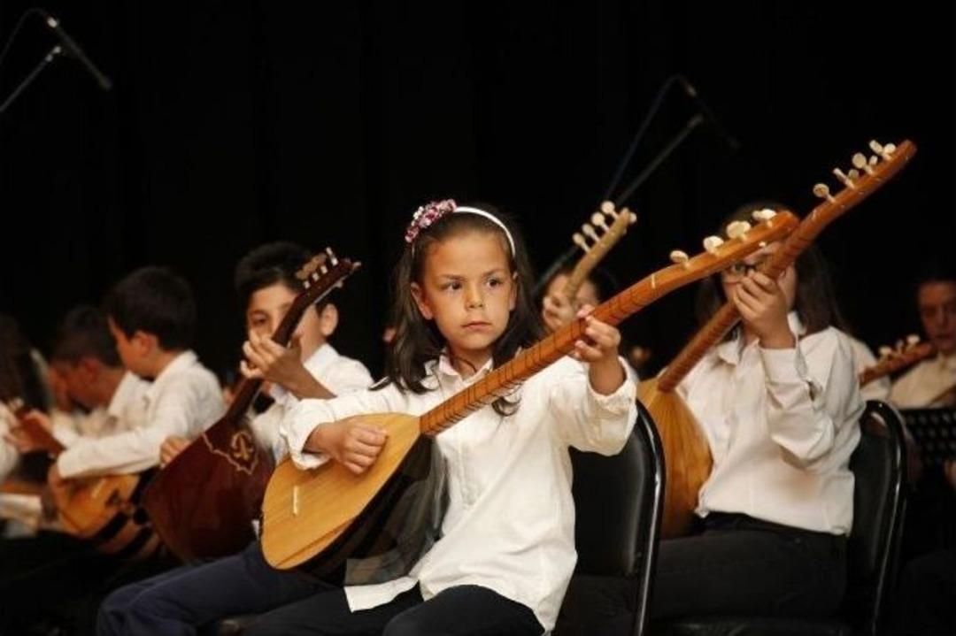 Enstr&uuml;man Kursu &Ouml;ğrencilerden Yıl Sonu Konseri