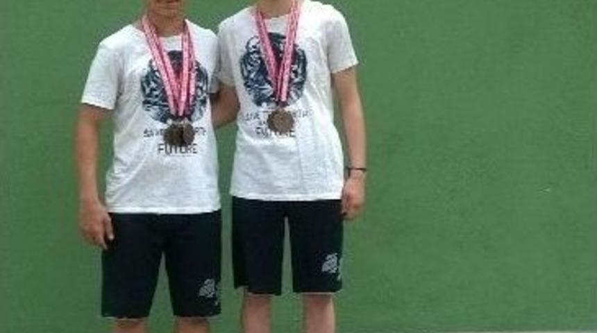 Sporcular Karab&uuml;k Yolcusu