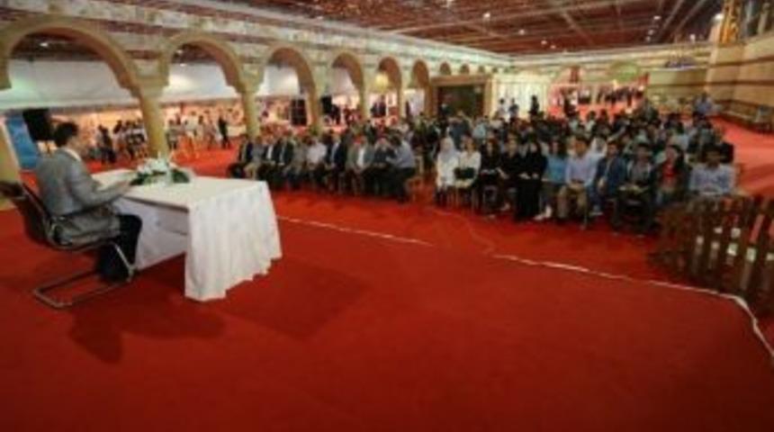 Kitap Fuarı&rsquo;nda S&ouml;yleşiler Devam Ediyor