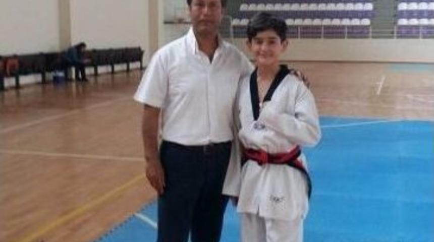 Afyonkarahisar&rsquo;da T&uuml;rkiye Tekvando Federasyonu &ldquo;yıldızlar Şampiyonası&rdquo; Heyecanı Başladı