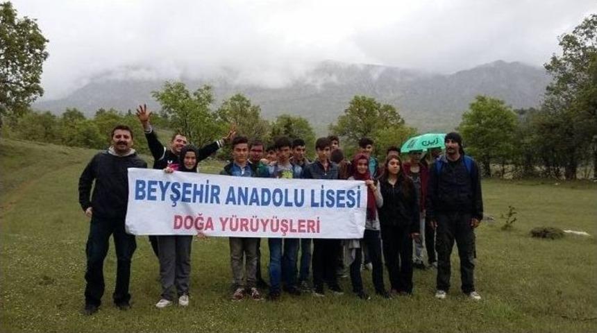 Lise &Ouml;ğrencileri Mağaralar Diyarını Gezdi