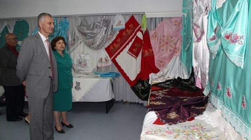 Barbaros Mahalle Meclisinde El Sanatları Sergisi A&ccedil;ıldı