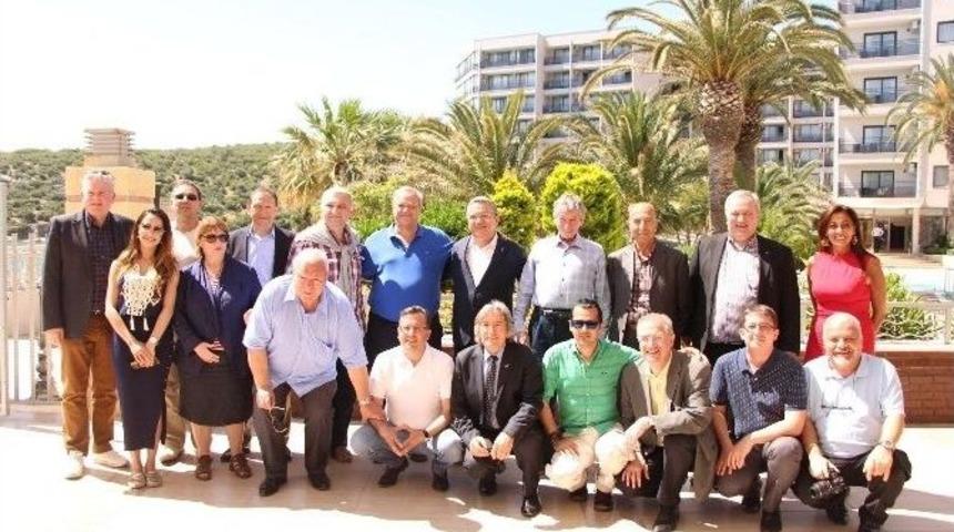 Ege, Fransız Gazeteci Ve Acenteleri Ağırladı