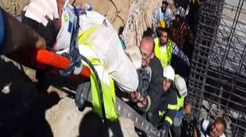 İnşaat Boşluğuna D&uuml;şen İş&ccedil;i Yaralandı