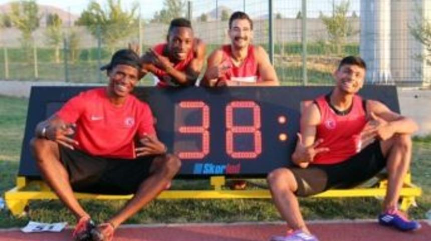 Atletizmde 4x100 Bayrak Takımı Stockholm&rsquo;a Davet Edildi