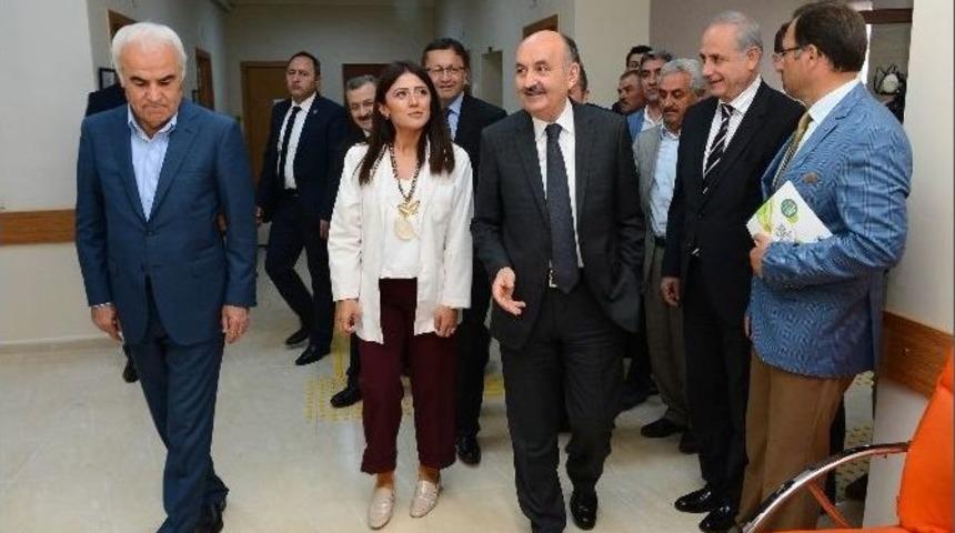 Bakan M&uuml;ezzinoğlu&rsquo;ndan Umke A&ccedil;ıklaması