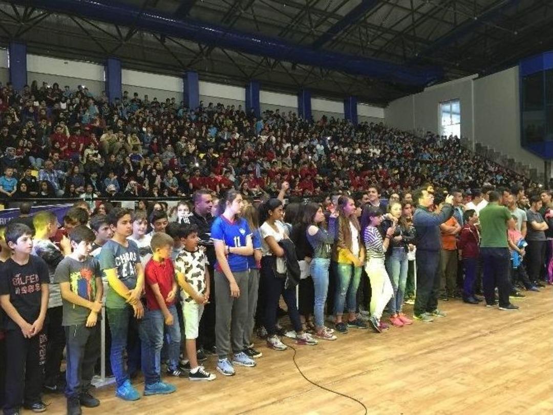 2 Bin 900 Sporcu Madalyalarına Kavuştu