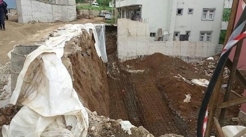 İstinat Duvarı İnşaatı Tehlike Sa&ccedil;ıyor