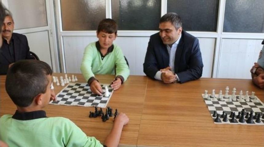 &Ouml;ğrenciler Arası Satran&ccedil; Turnuvası Yapıldı