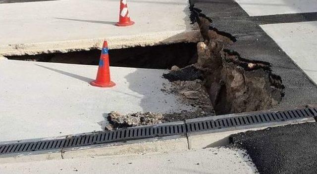 Timsah Arena Yolu &Ccedil;&ouml;k&uuml;yor 1