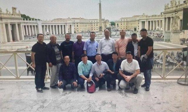 Paralel Yapı Ş&uuml;phelileri Ağlama Duvarı &Ouml;n&uuml;nde 1