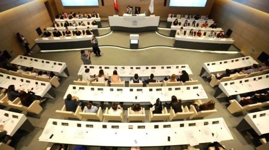 Nil&uuml;fer &lsquo;barış Meclisi&rsquo;ni Gen&ccedil;ler Y&ouml;netti