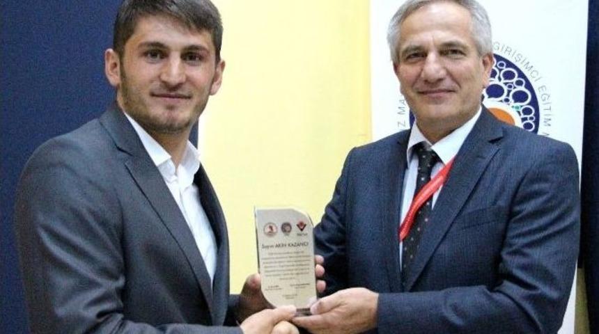 Om&uuml;&rsquo;de Proje Pazarı &Ouml;d&uuml;lleri Verildi