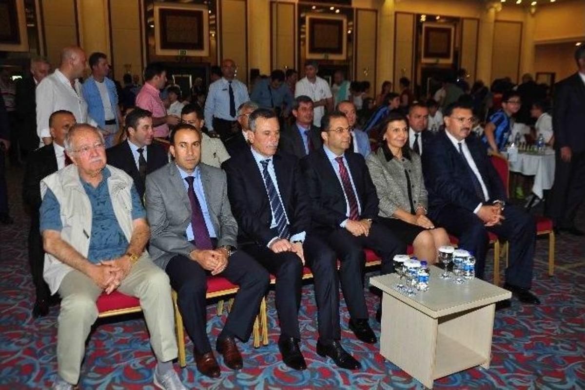 T&uuml;rkiye K&uuml;&ccedil;&uuml;kler Ve Yıldızlar Takım Satran&ccedil; Turnuvası Başladı