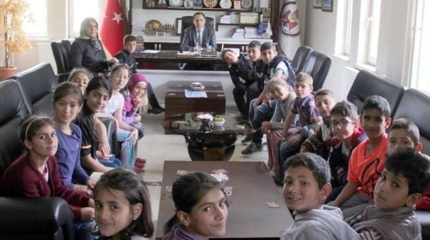 İlkokul &Ouml;ğrencilerinden Belediyeye Ziyaret