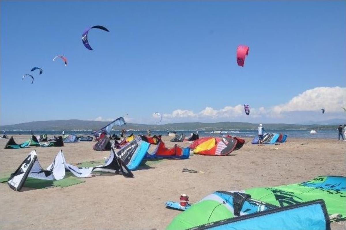 R&uuml;zgar Tutkunları Urla&rsquo;da Buluştu
