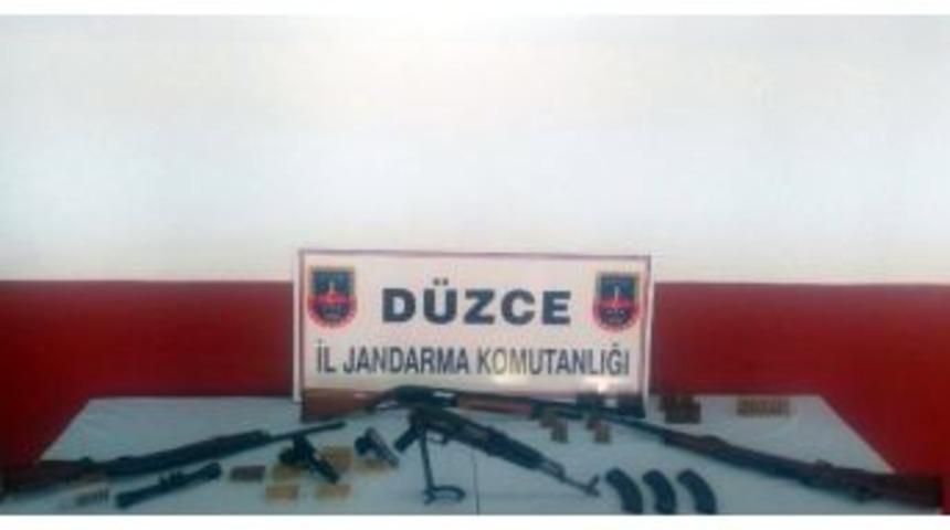 Jandarmadan Ka&ccedil;ak Silah Operasyonu