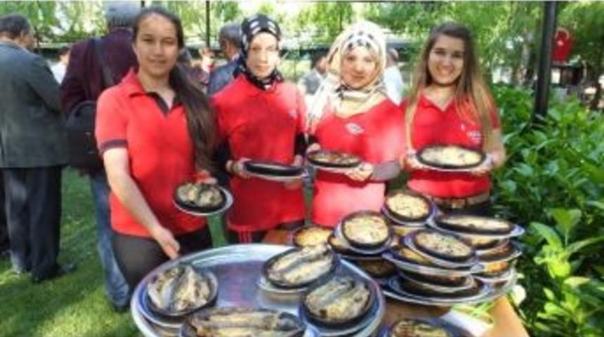 Madra Dağının Alabalağı &Ccedil;ok Lezzetli