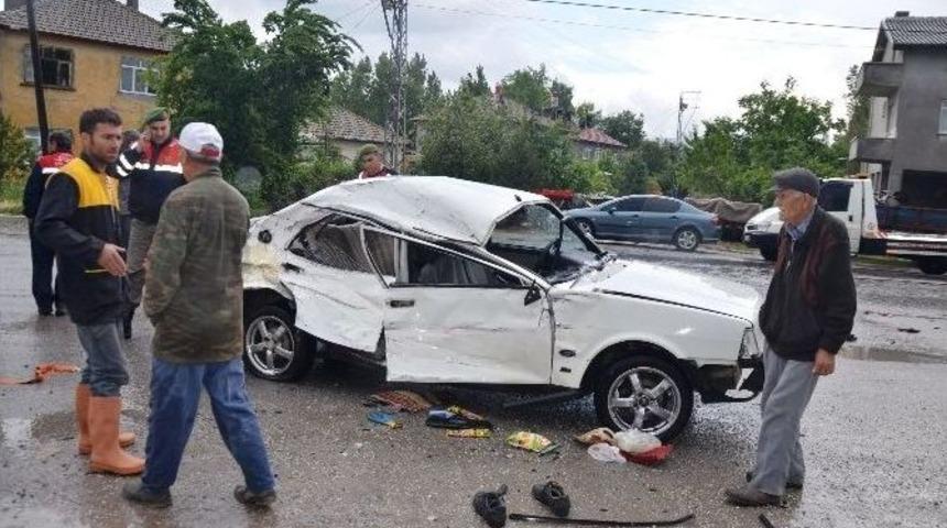Konya&rsquo;da Trafik Kazası: 1 &Ouml;l&uuml;, 1 Yaralı