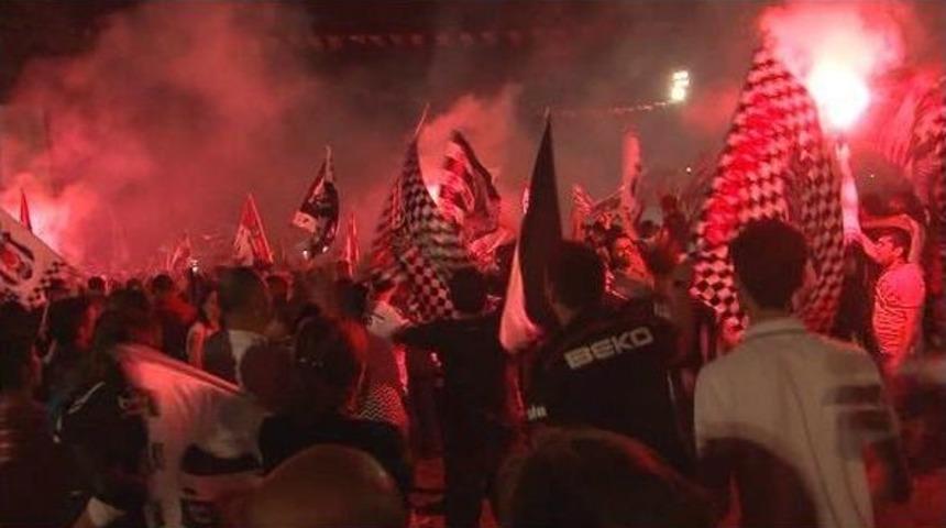 İzmir&rsquo;de Şampiyonluk Coşkusu