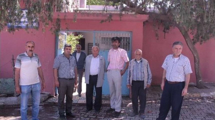 12 Bin N&uuml;fuslu Mahalle İmam Bekliyor