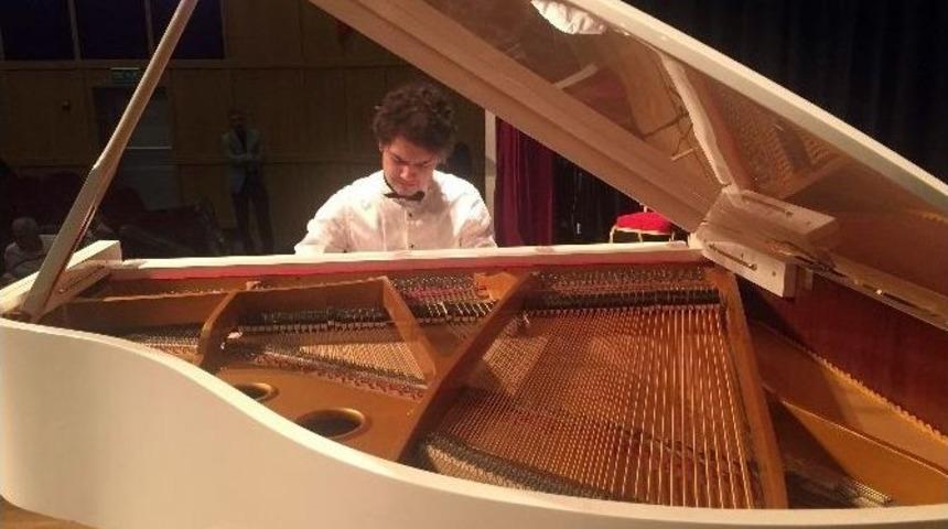 &Uuml;sk&uuml;dar&rsquo;da &lsquo;suriye İ&ccedil;in Sanat&rsquo; Konseri