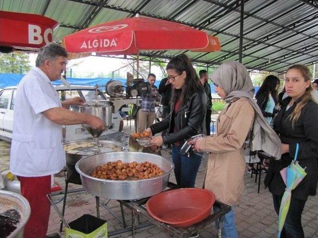 Hisarcık Meslek Yüksekokulunda Lokma İkramı