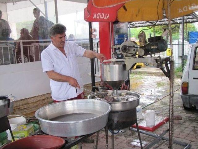 Hisarcık Meslek Yüksekokulunda Lokma İkramı