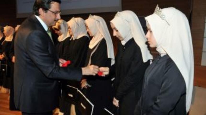 Ke&ccedil;i&ouml;ren&rsquo;de Hafizeler Ta&ccedil;landı