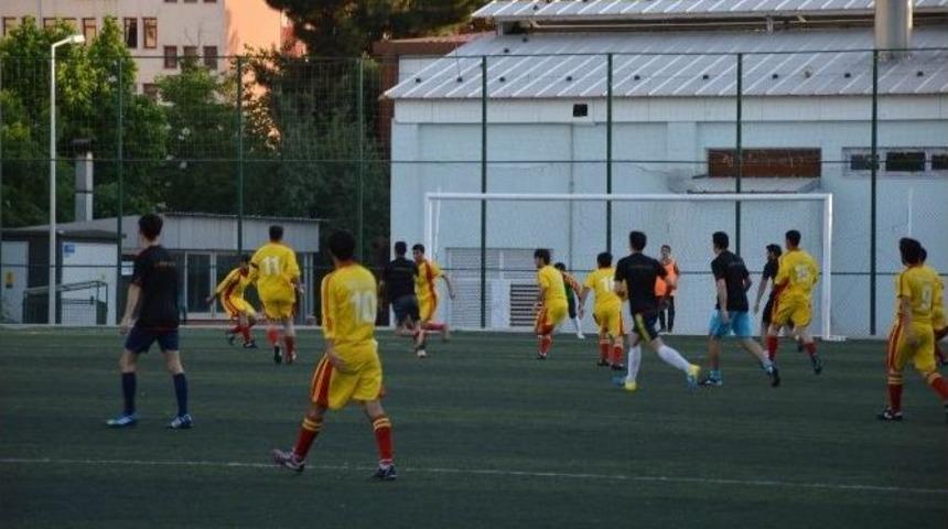 Surlu Gen&ccedil;ler İ&ccedil;in &lsquo;kardeşlik Turnuvası&rsquo;